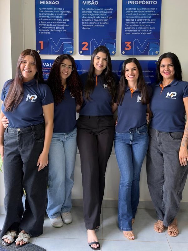 Equipe da MP Cred na loja de Itumbiara